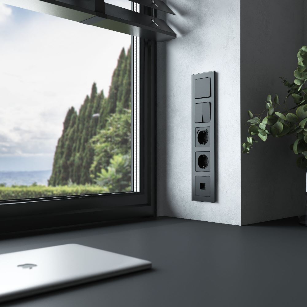 Рамка стеклянная Werkel Senso на 5 постов soft-touch Черный W0053108 — изображение 2