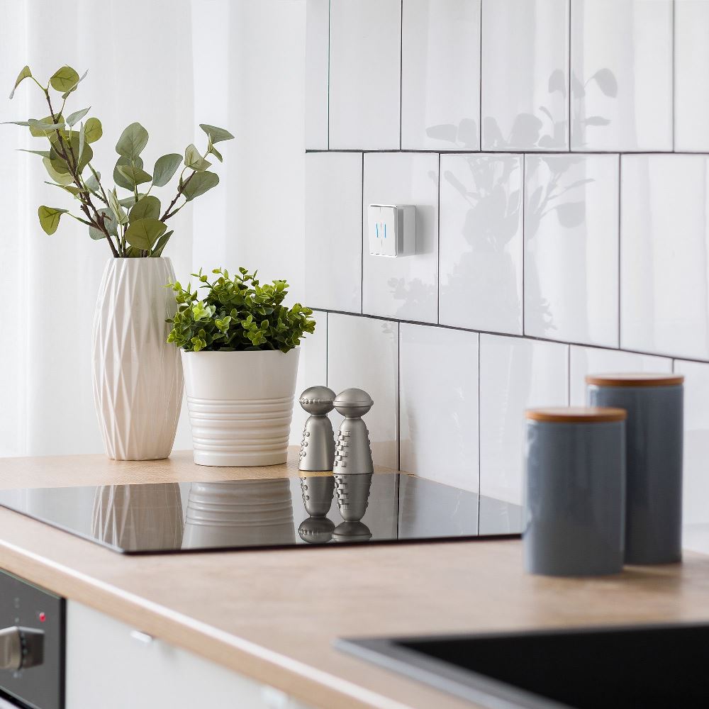 Выключатель двухклавишный накладной Werkel Gallant с подсветкой Белый W5020101 — изображение 3