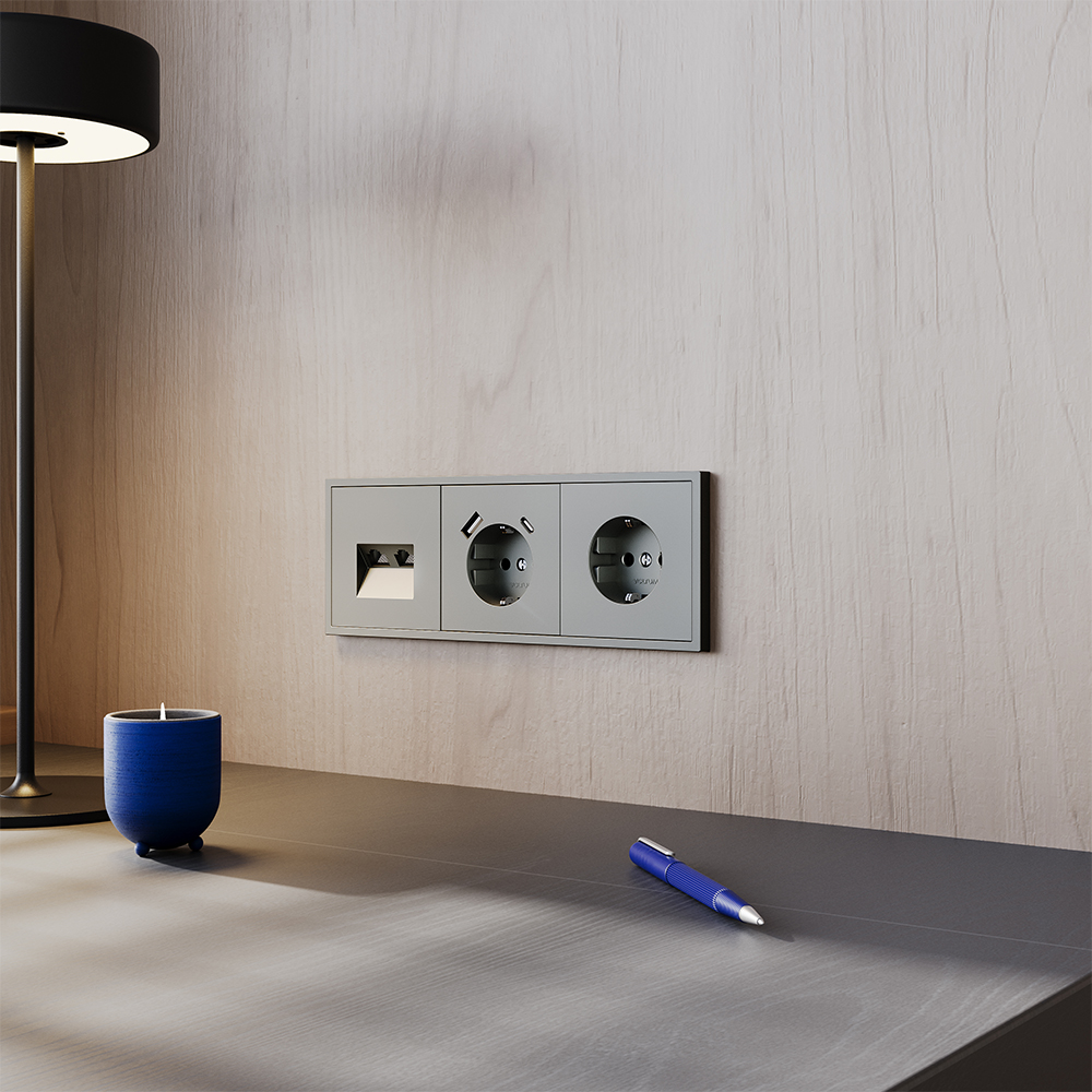 Розетка встраиваемая Voltum S70 с заземлением, шторками и USB A+C Титан VLS040506 — изображение 5